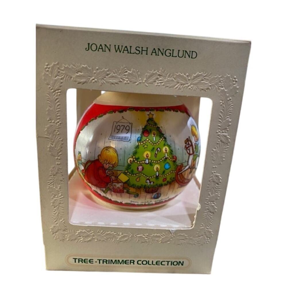 1979 Vintage Hallmark Joan Walsh Anglund Christmas Satin‎ Unbreakable Ornament